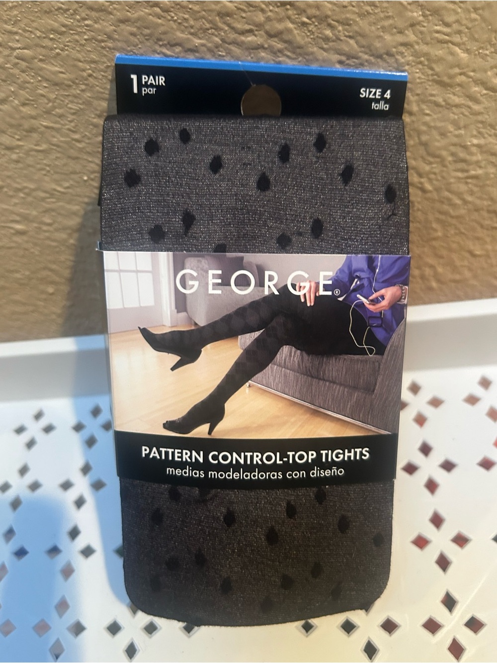 Plus size Nylons - Tights - comtrol top 20/22 Black with Argyle design.